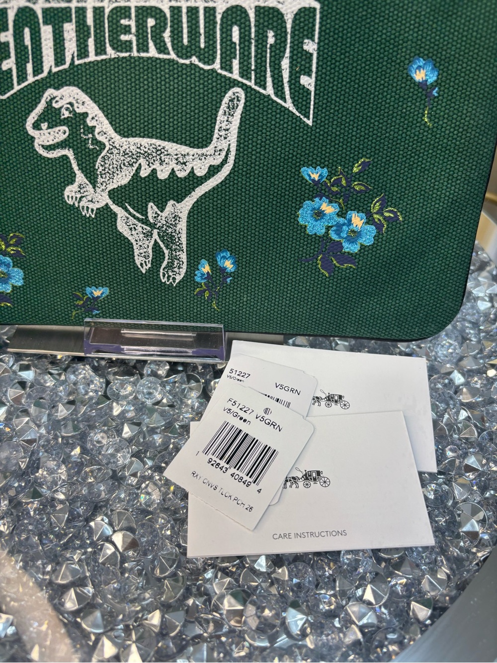 COACH Rexy Canvas Turnlock Pouch 26 in green NWT - Picture 3 of 14